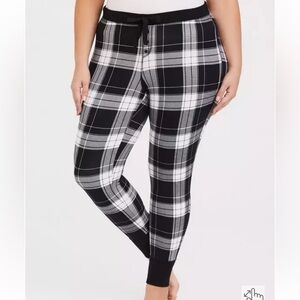 Torrid Black & White Plaid Print Full-Length Sleep Legging